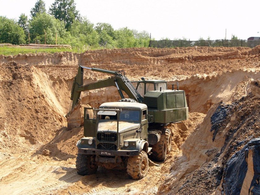 КРАЗ 255 экскаватор