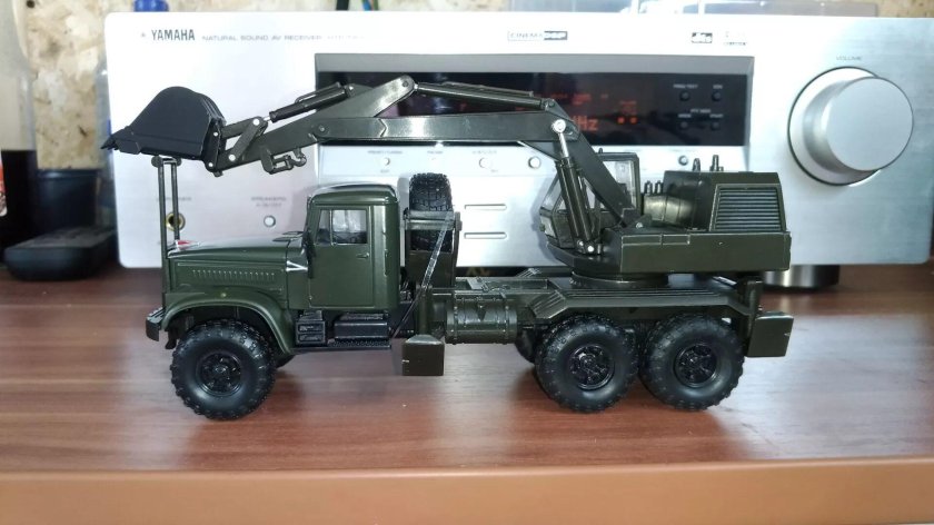 КРАЗ-260 ЭОВ-4422 экскаватор