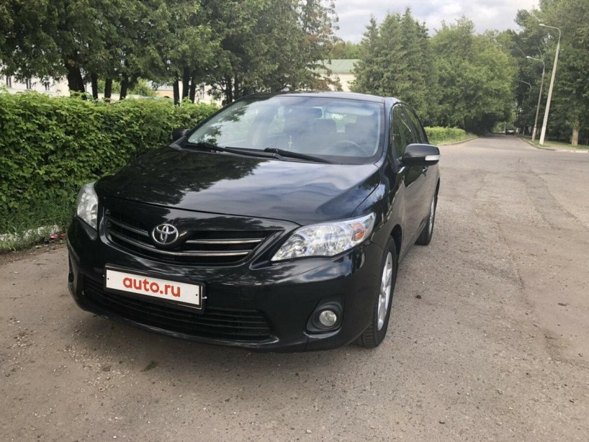 Toyota Corolla 2013 черная