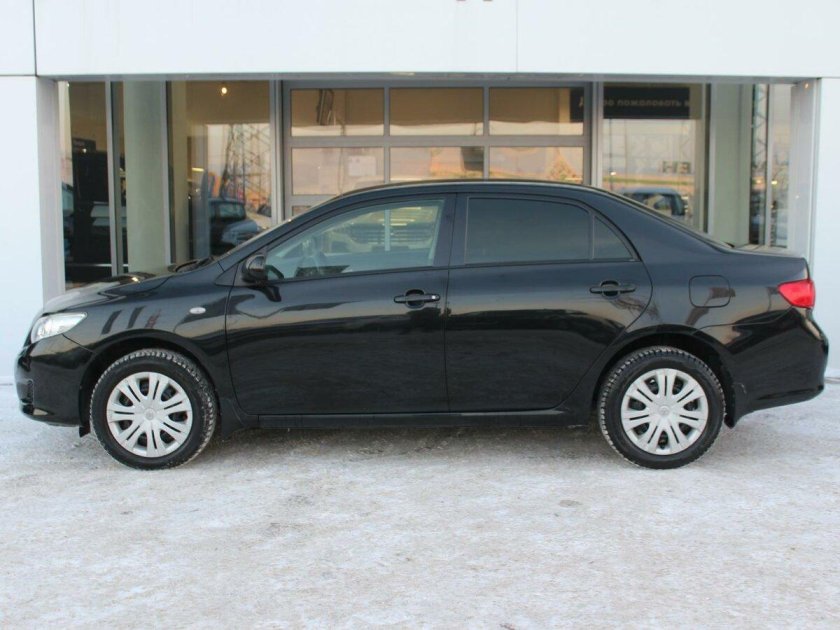 Тойота королла черная