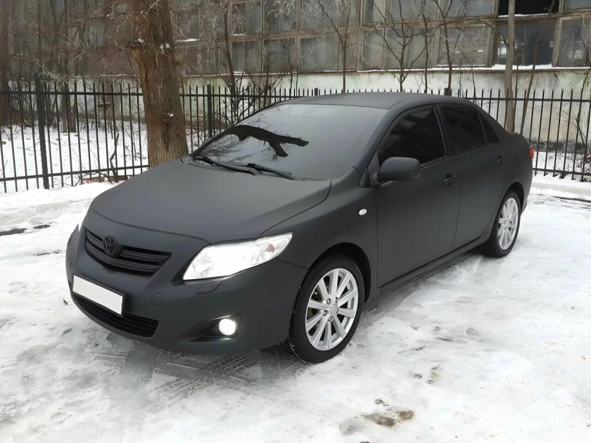 Тойота Королла е150 чёрная матовая