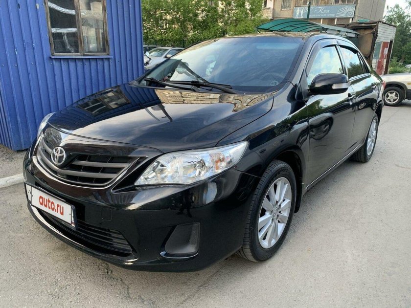 Тойота Королла 2011 черная