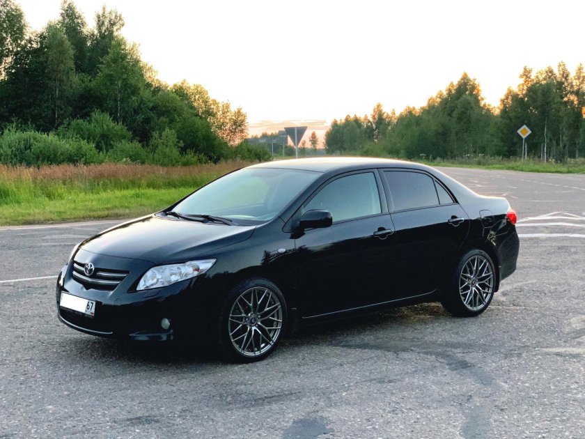 Тойота Королла r18