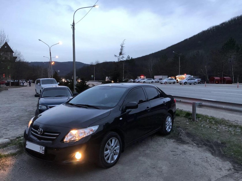 Тойота Королла 2008 тонированная