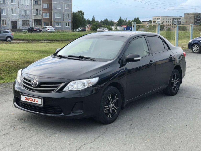 Тойота Королла 140 черная