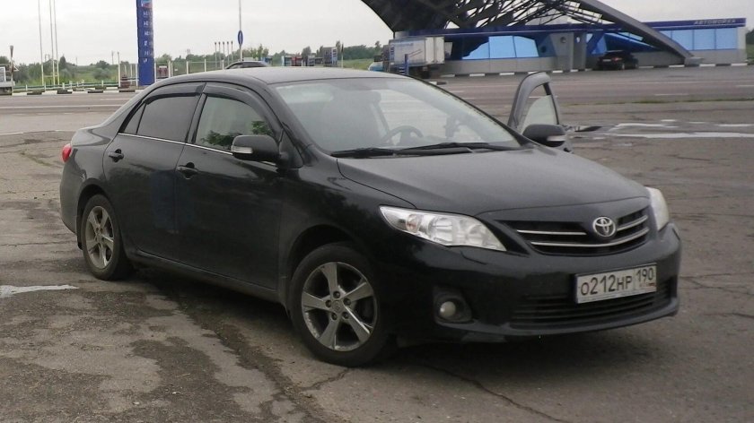 Тойота Королла е150 черная