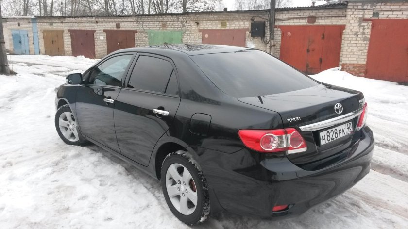 Тойота Королла 2012 черная