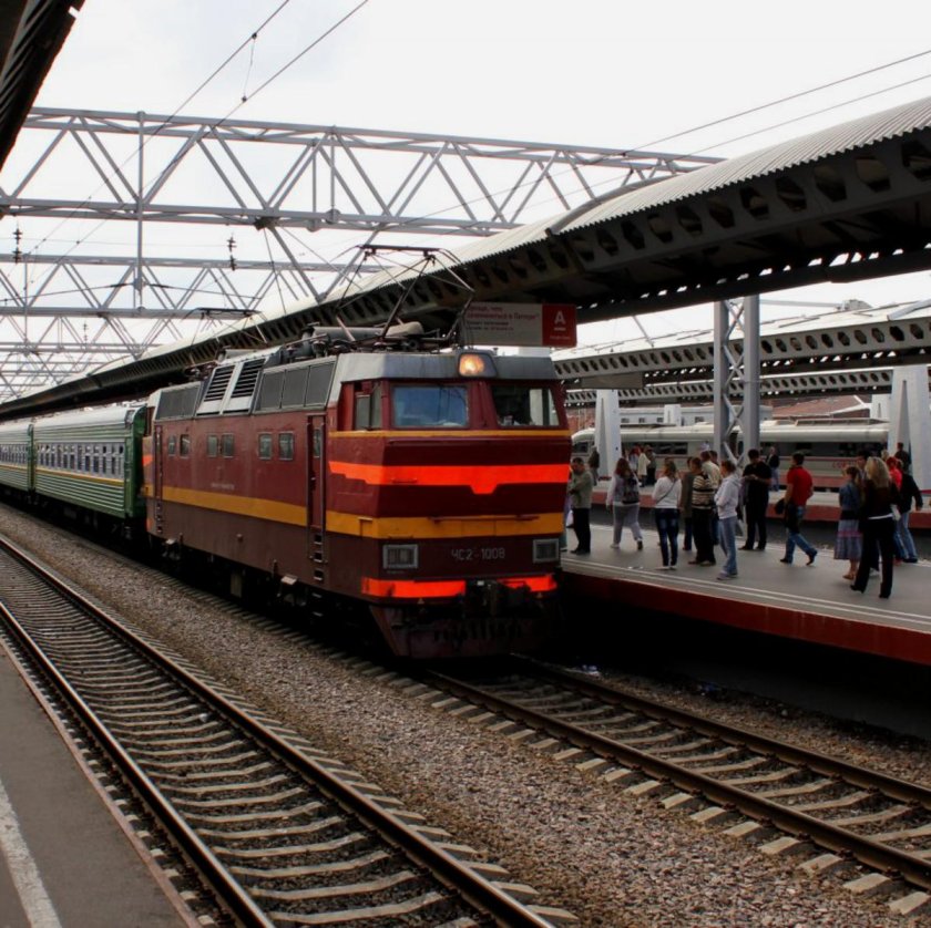 Московский вокзал Санкт-Петербург поезда