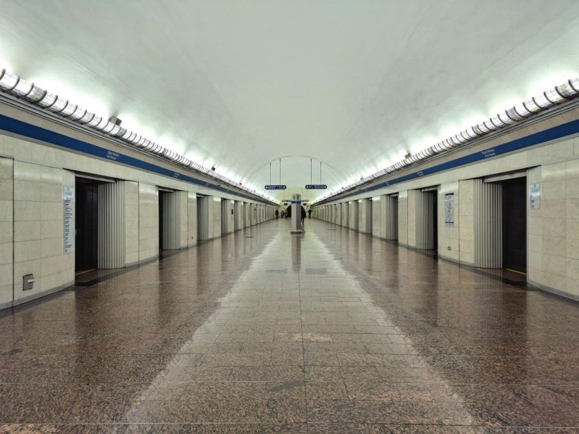 Петроградская метро парк