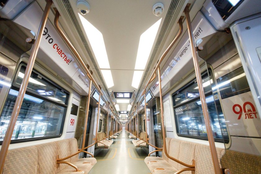 Новые вагоны метро москва