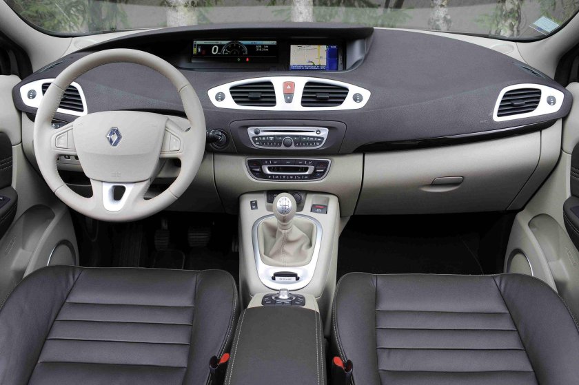 Рено Гранд Сценик 3
