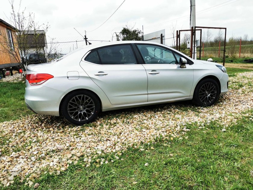 Citroen c4 sedan r17