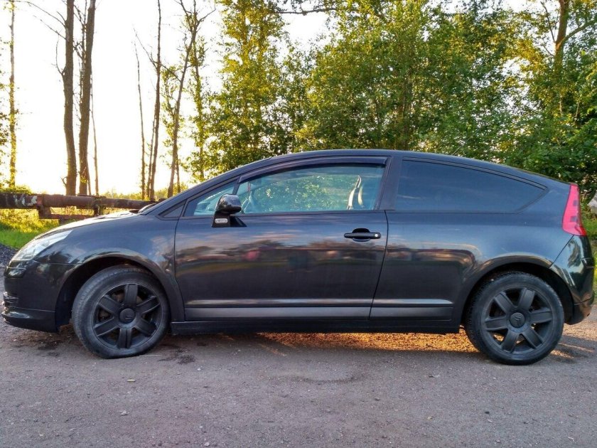 Citroen c4 Coupe черный