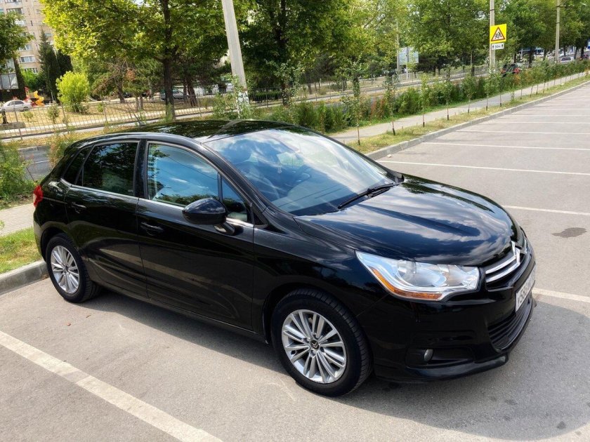 Ситроен с4 2013 года черный седан