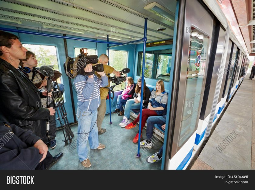 Пассажир оплатил проезд в монорельсе