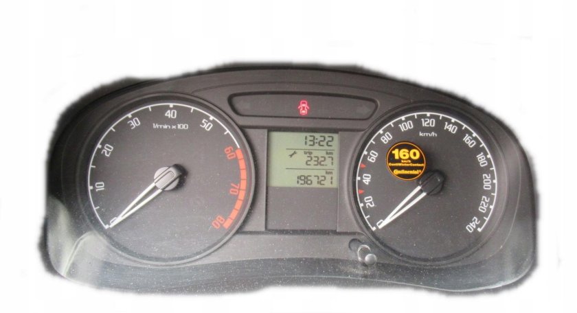 Skoda Fabia 2 приборная панель