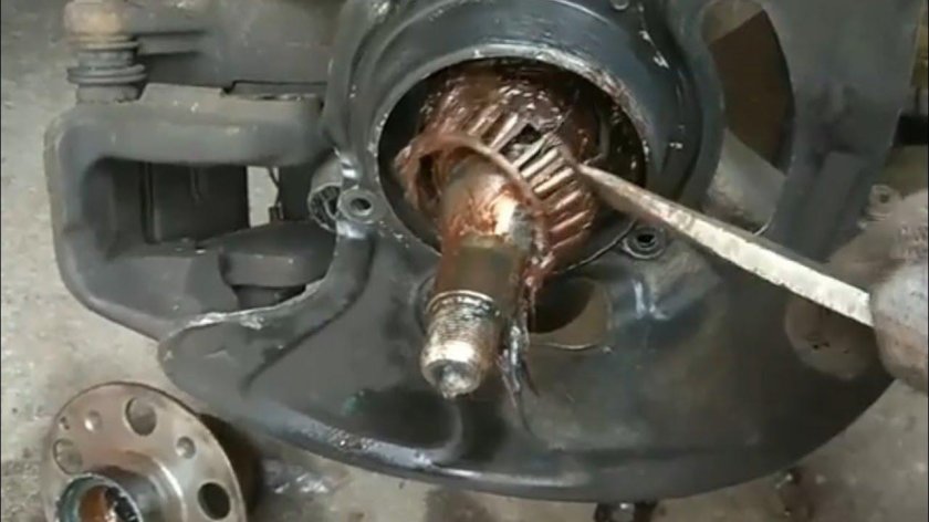 Передний ступичный подшипник Мерседес 124