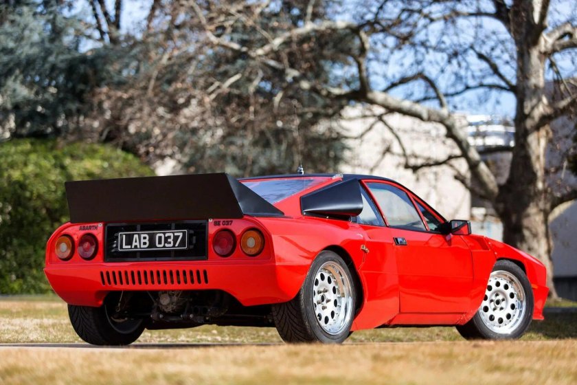 Lancia 037