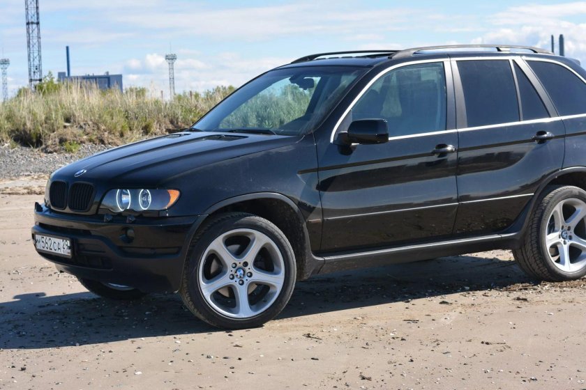 BMW x5 2001 черный