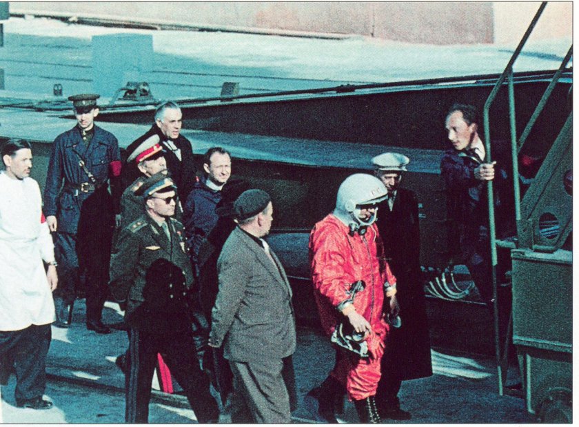 Гагарин 1961 перед стартом