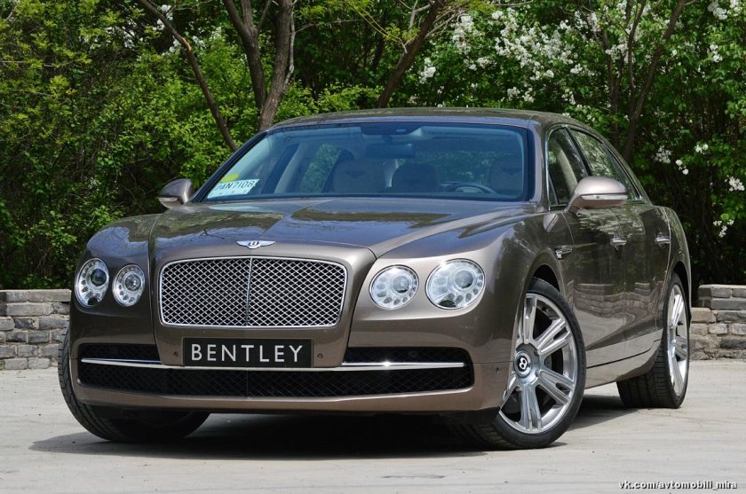 2014 Bentley Continental Flying Spur