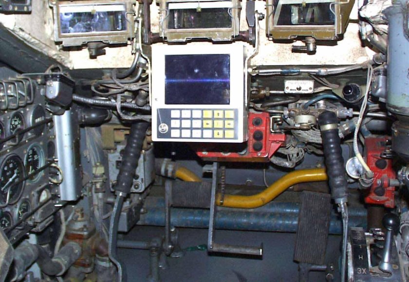 Кабина механика танка т 80