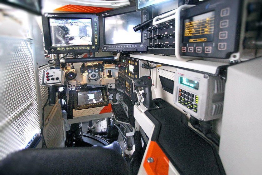 Танк леопард 2а7 кабина