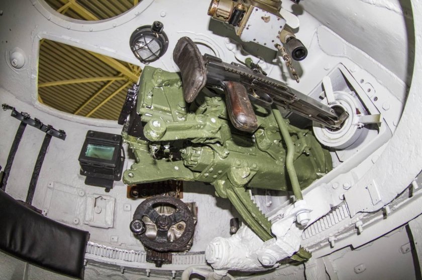 Танк т-26 внутри