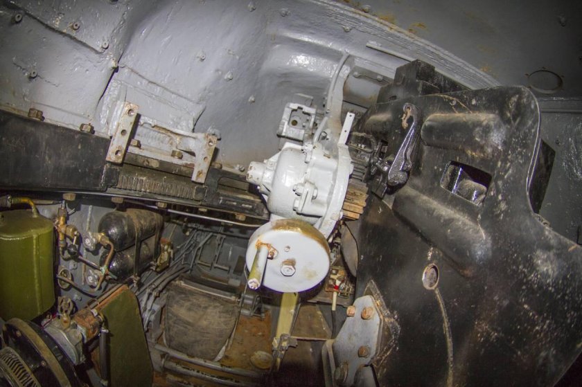 Т 34-85 внутри танка