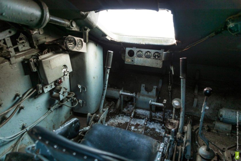 Место механика водителя т-34