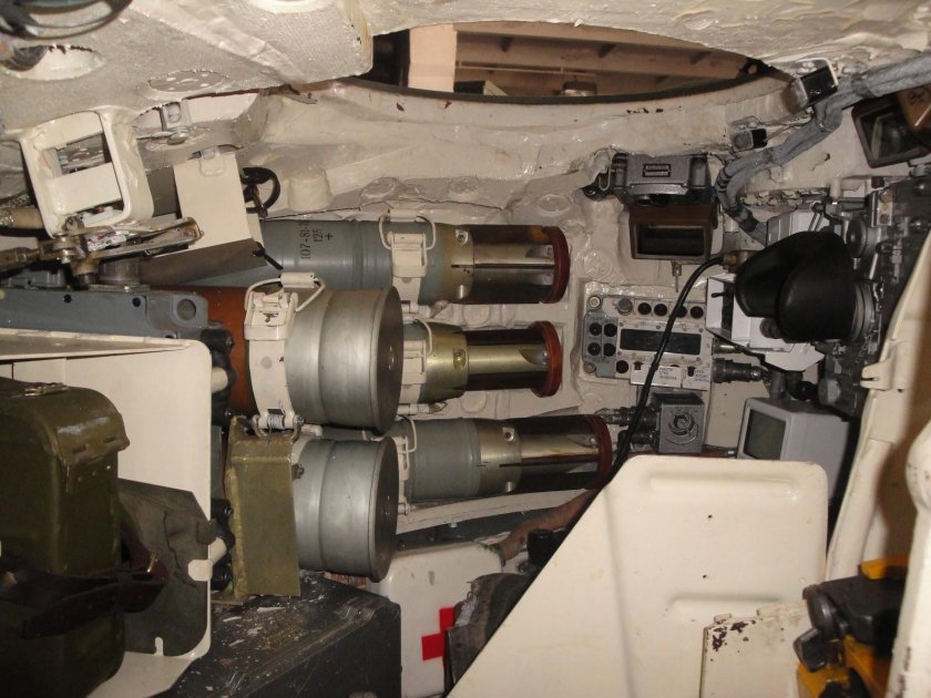 Кабина танка т 80