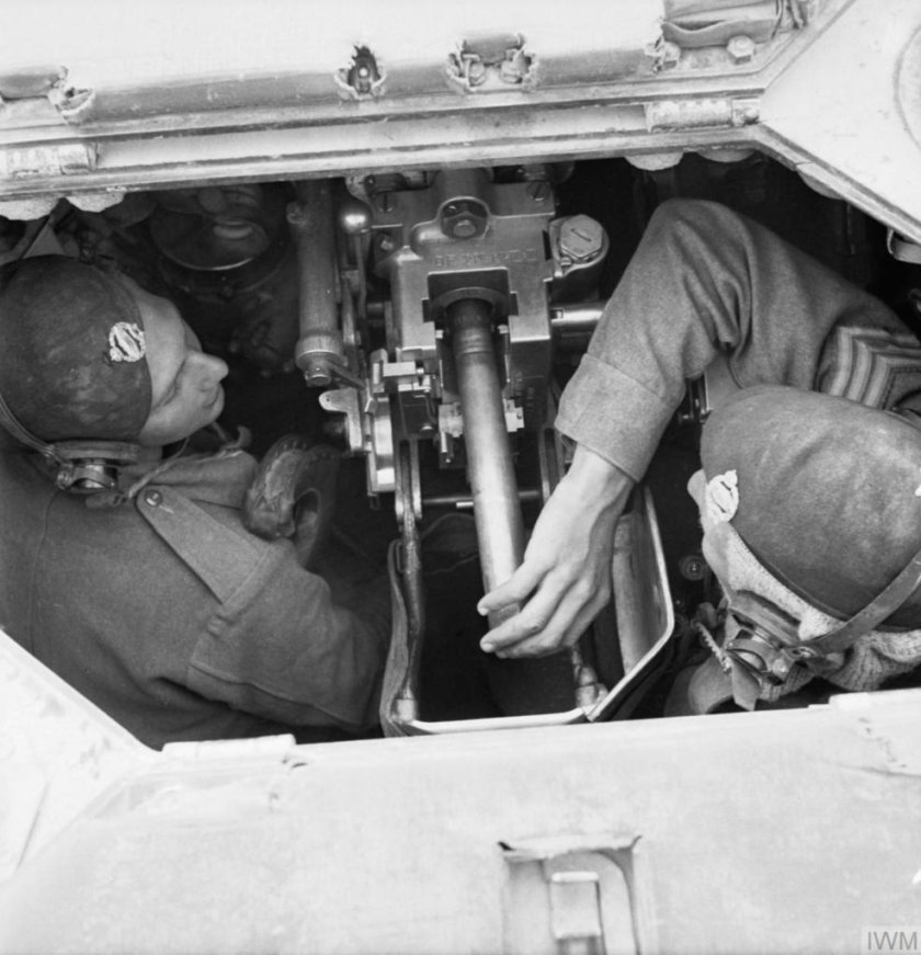 Внутри танка STUG 3