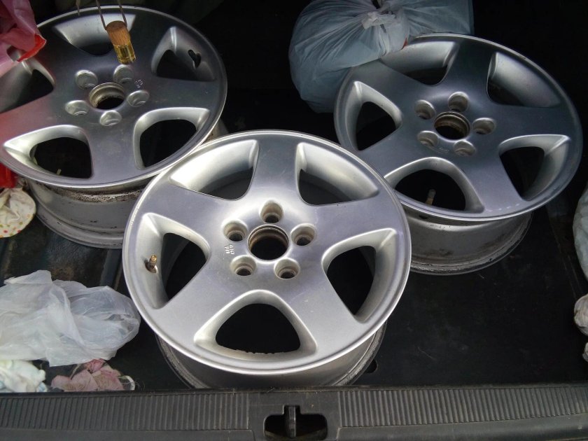 Диски Ауди 100 оригинал