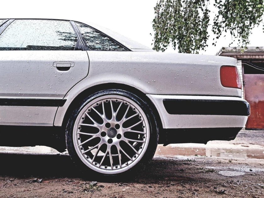 Ауди 100 r17