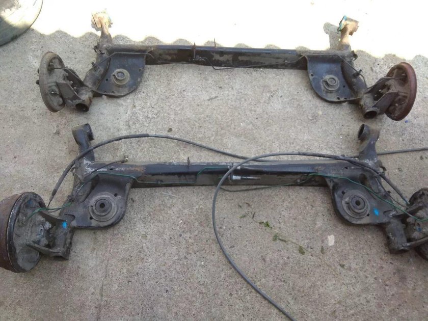 Балка Рено Логан 2