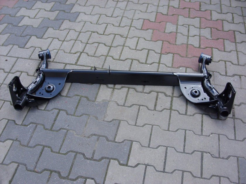 Балка Рено Логан 2