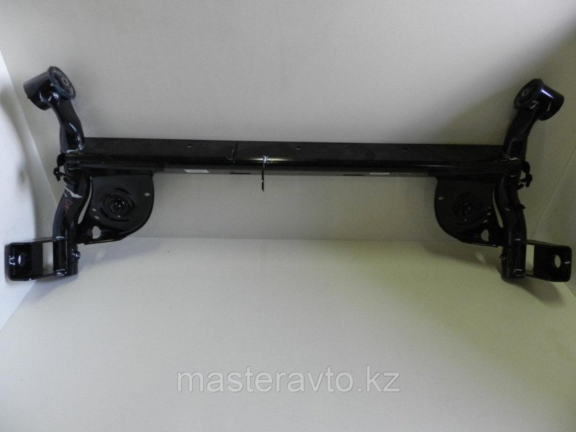 Задняя балка Рено Сандеро 2