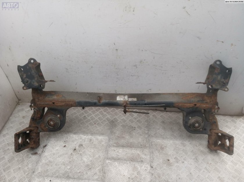 Балка Рено Логан 1