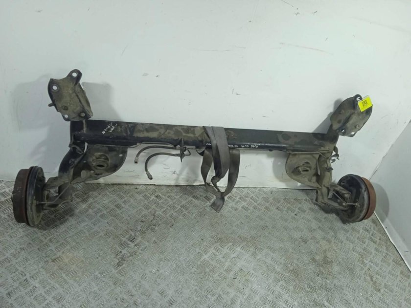 Задняя балка Логан