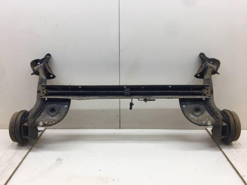 Балка задняя