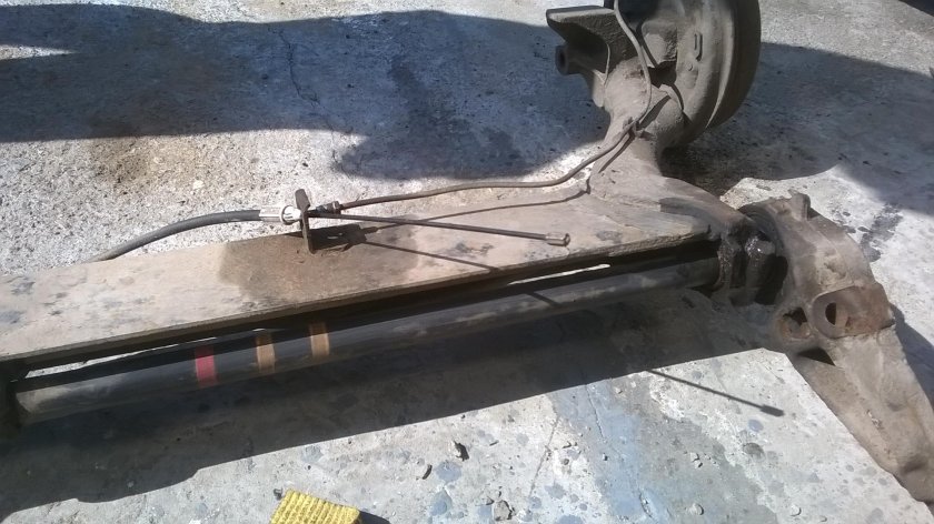 Балка Рено Логан 1