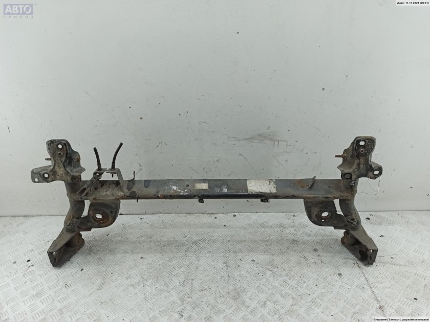 Подрамник Рено 19