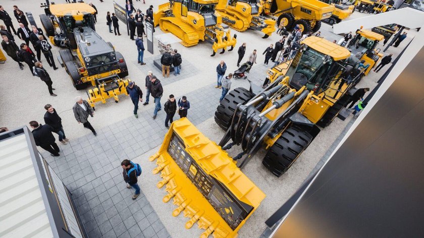 Выставка Джон Дир