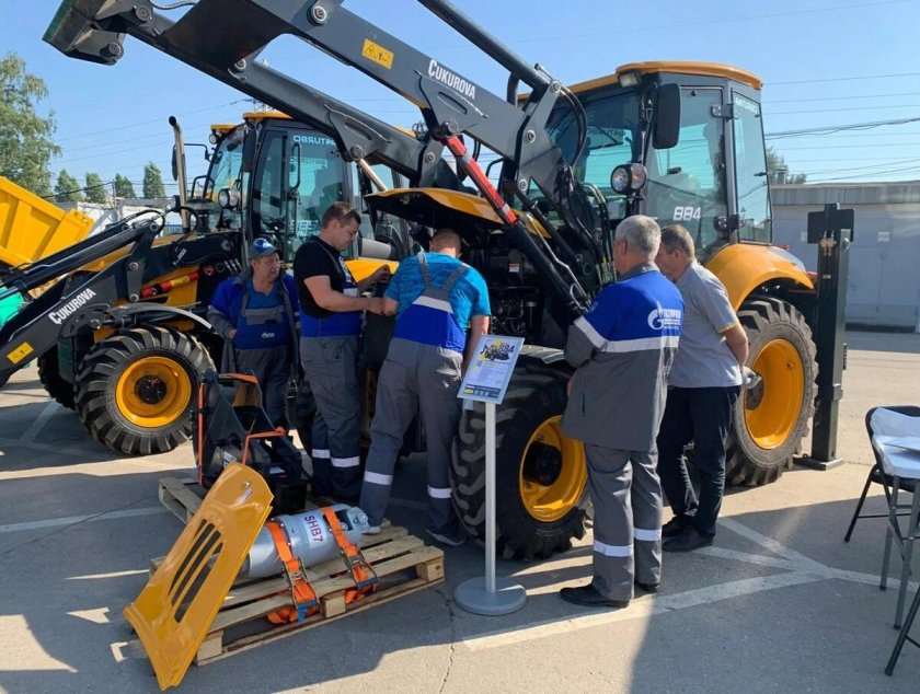 Cukurova 885 экскаватор погрузчик