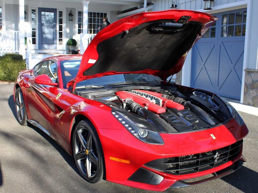 Ferrari ф12 Берлинетта