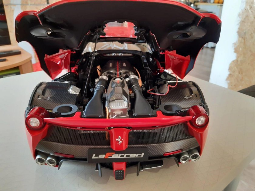 Феррари ЛАФЕРРАРИ багажник