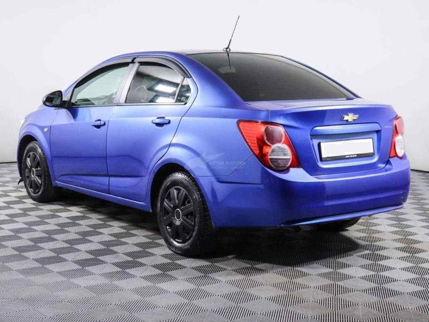 Шевроле Авео синяя