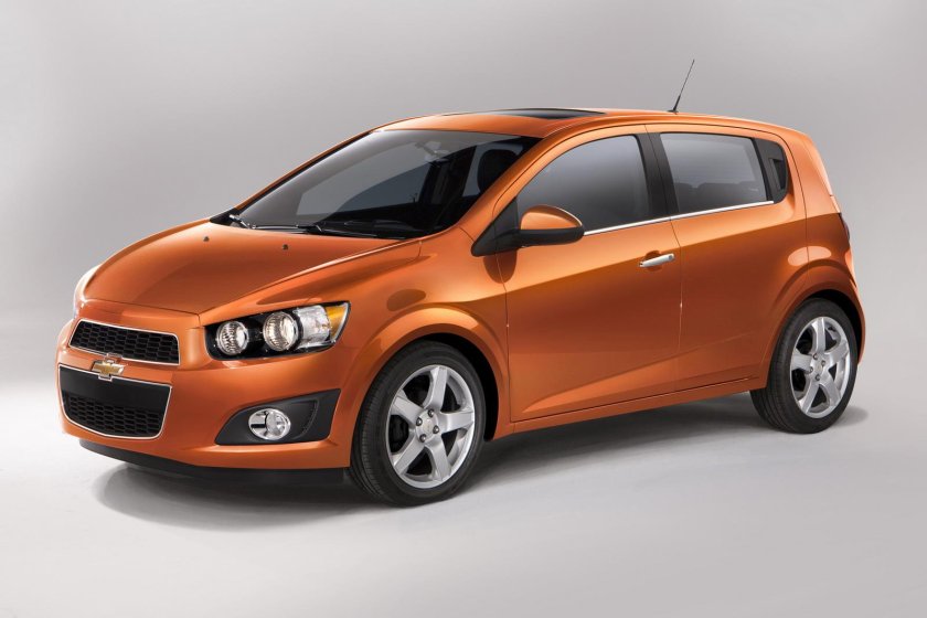 Шевроле Авео хэтчбек 2012