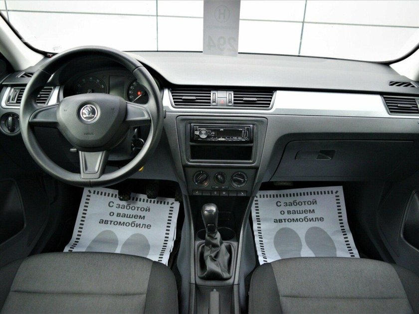 Skoda rapid 2015 салон