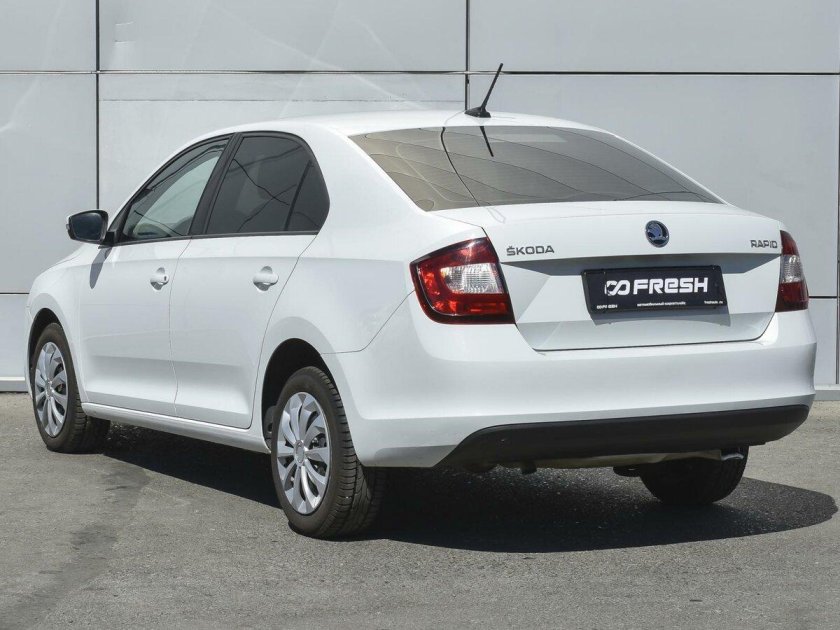 Шкода Рапид лифтбек